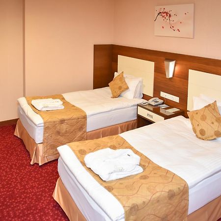 Ozgobek Ronesans Hotel De Luxe Usak Exterior photo